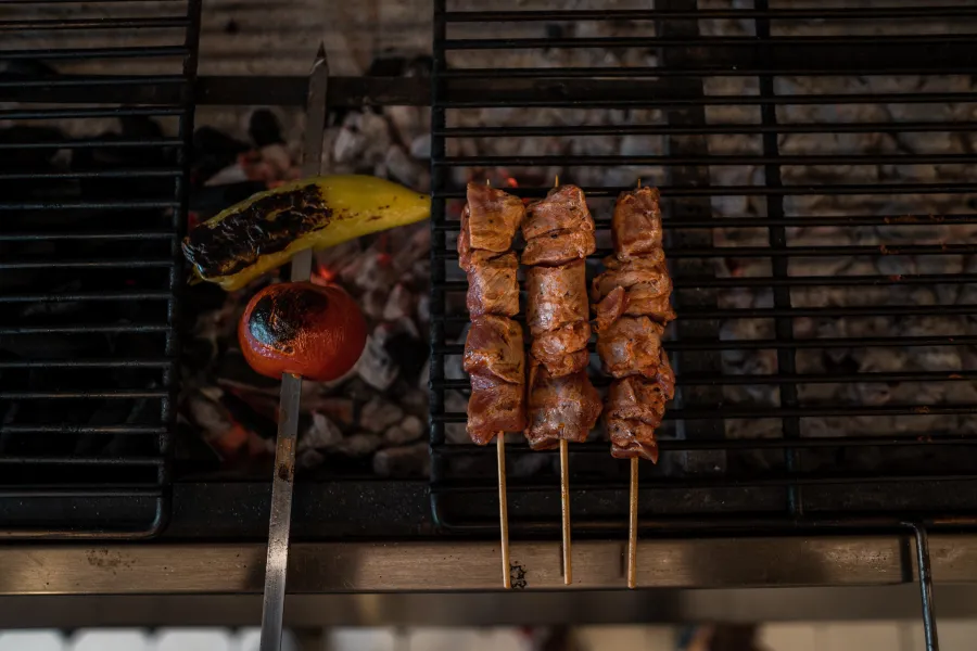 Η Αυθεντική Ελληνική Γεύση στο Κέντρο των Φηρών