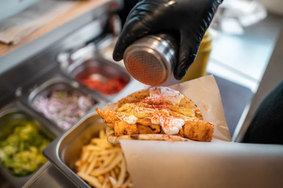 Η Αυθεντική Ελληνική Γεύση στο Κέντρο των Φηρών