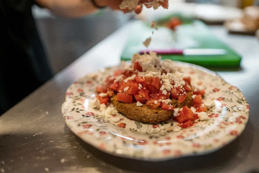Η Αυθεντική Ελληνική Γεύση στο Κέντρο των Φηρών