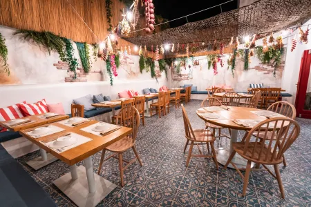 Η Αυθεντική Ελληνική Γεύση στο Κέντρο των Φηρών